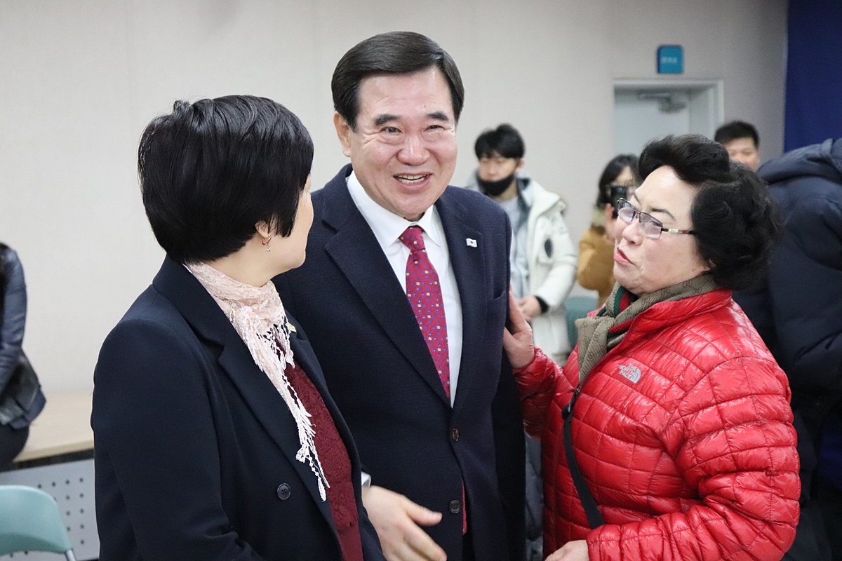 ûĵ 뺸...