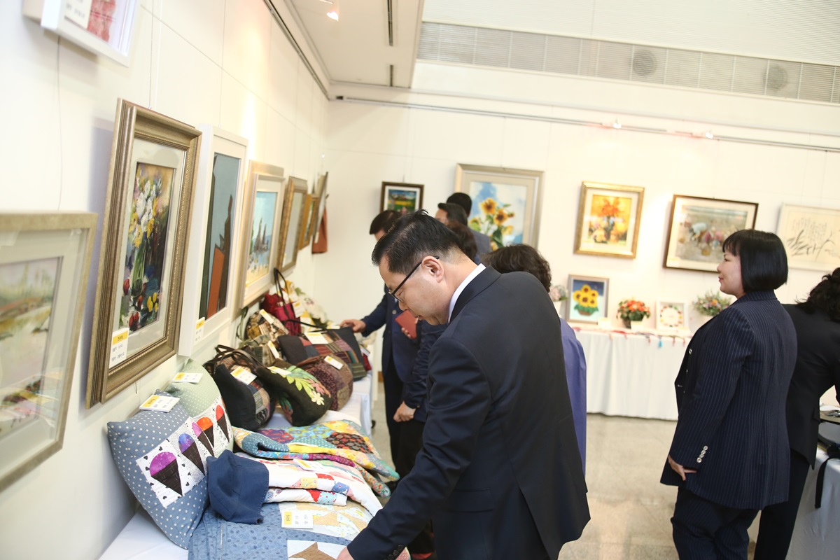 ��ġȸ�� Ưȭ��� ��ǥȸ